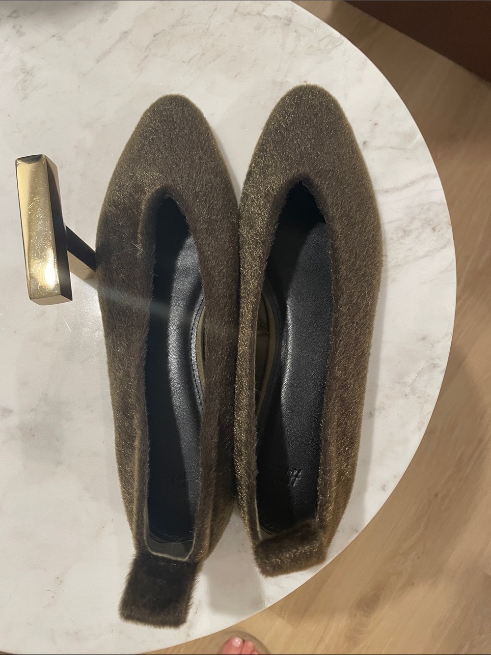 Pointed Faux Haircalf olive colored flats
